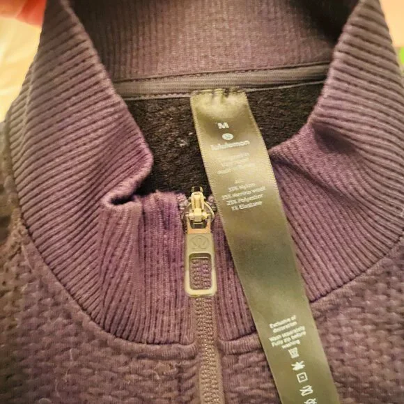 Lululemon Men's Black Zip Sweater - Mock turtleneck - Medium - Picture 7 of 7